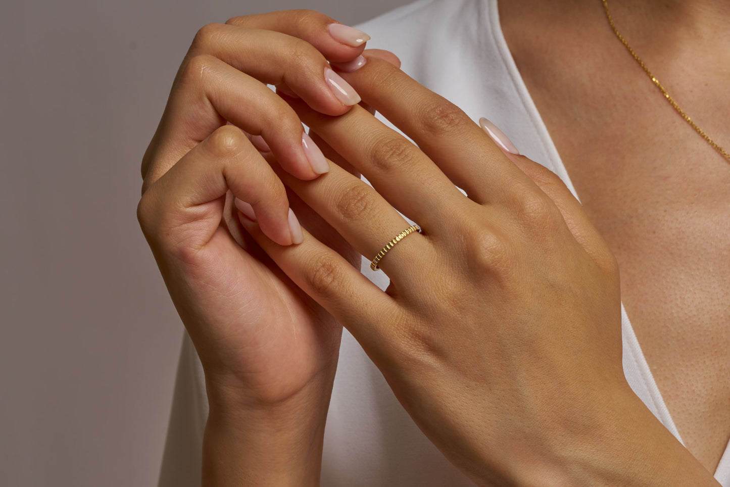 Textured Slim Wedding Band for Her, Minimalist Gold Stacking Ring, Dainty Hammered Wedding Ring, Delicate Promise Ring, Thin Engagement Band