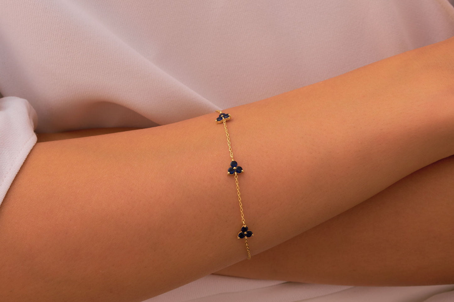 Sapphire Flowers Bracelet, Handmade Floral Bracelet with Green Gemstones, Elegant Flower Bracelet for Her, Nature Inspired Bracelet