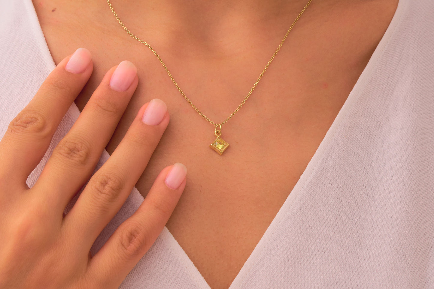 Dainty Citrine Stone Necklace inSolid Gold: Minimalist Birthstone Jewelry for Women