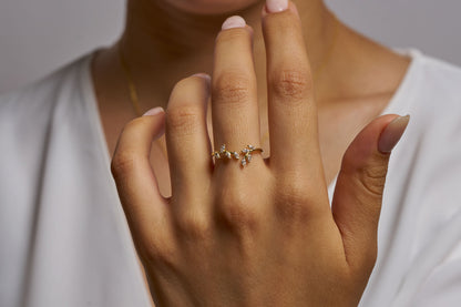 Leaf Diamond Cut Moissanite Cluster Ring: Elegant Leaf Design Jewelry in Silver & Gold Options