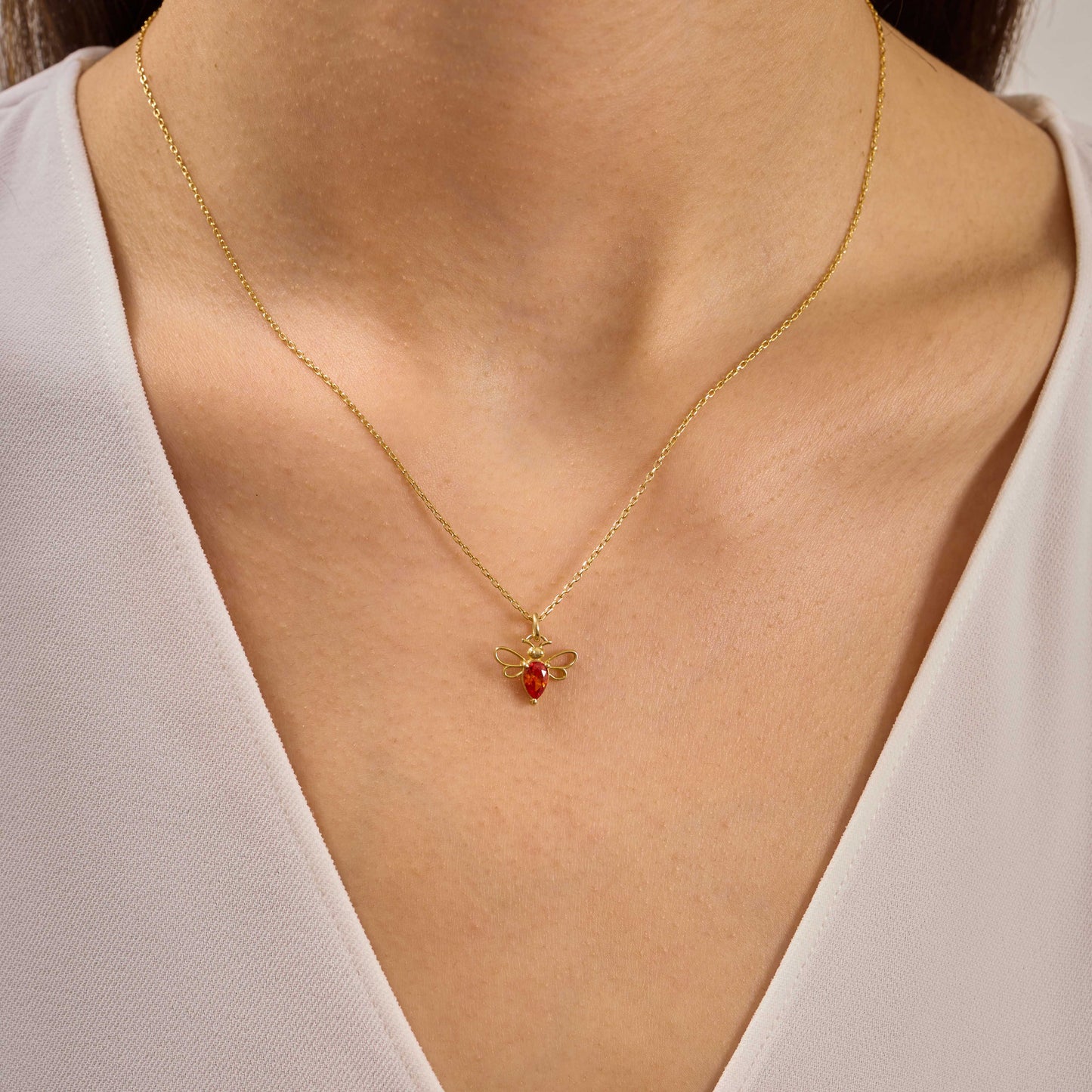 Garnet Taşlı Arı Kolye (137)