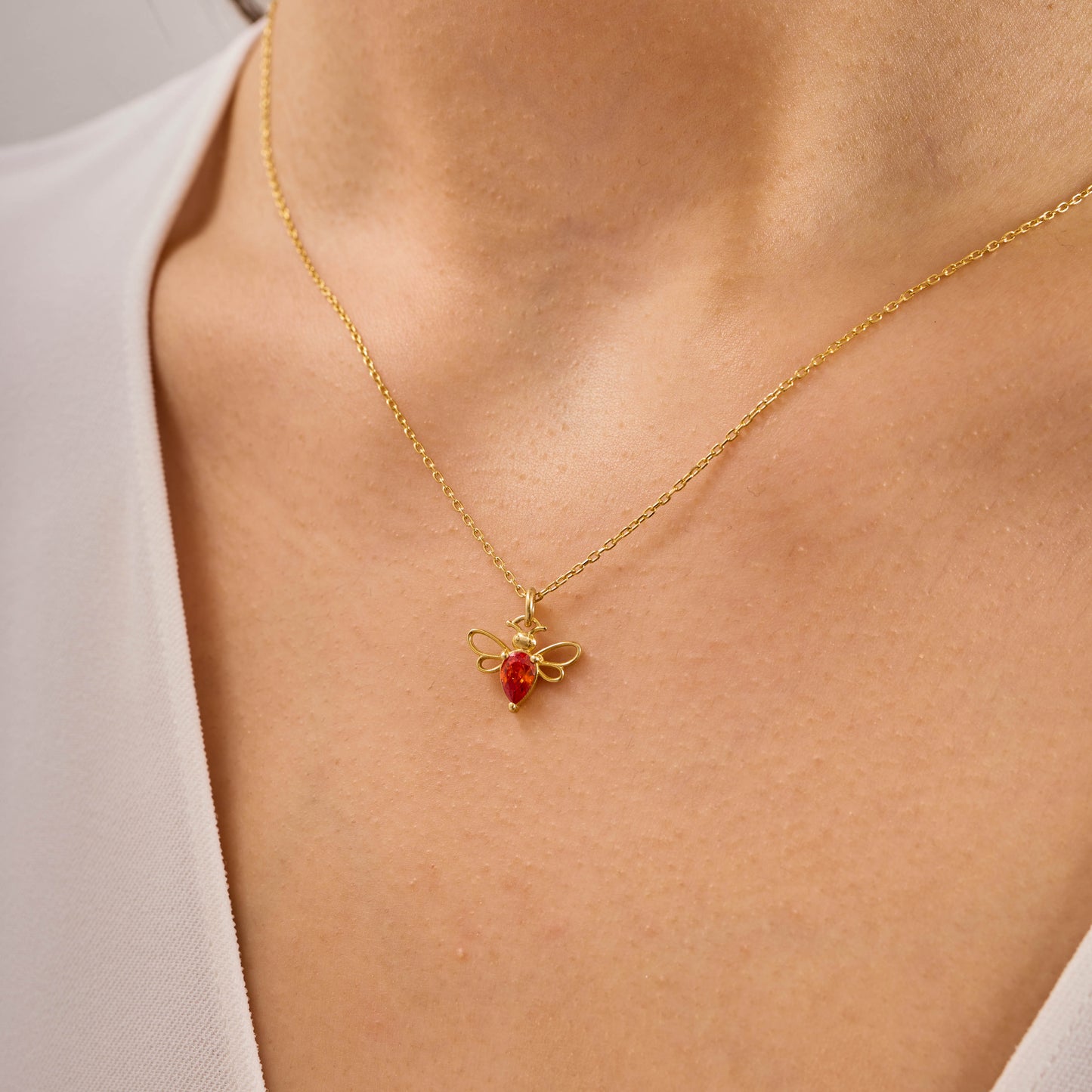 Garnet Taşlı Arı Kolye (137)