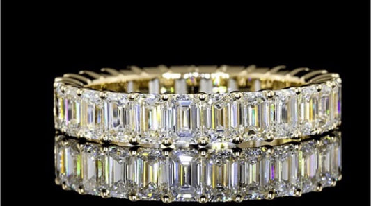Wedding band lab diamond emerald cut 4-3 mm