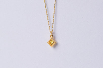 Dainty Citrine Stone Necklace inSolid Gold: Minimalist Birthstone Jewelry for Women