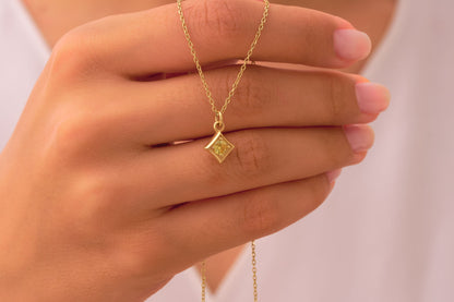 Dainty Citrine Stone Necklace inSolid Gold: Minimalist Birthstone Jewelry for Women