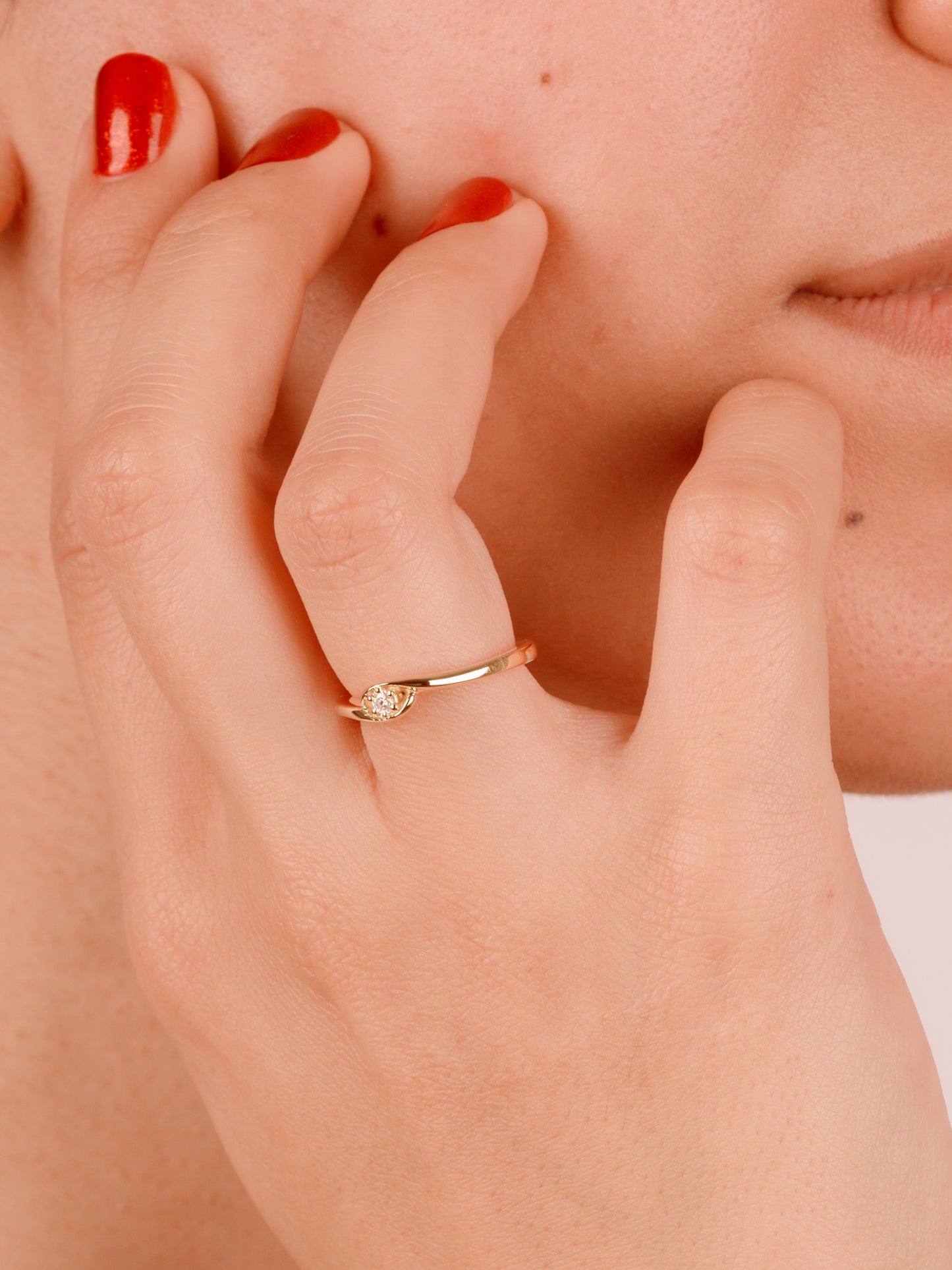 14K Gold Solitaire Moissanite Ring – Minimalist Solid Gold Engagement Ring