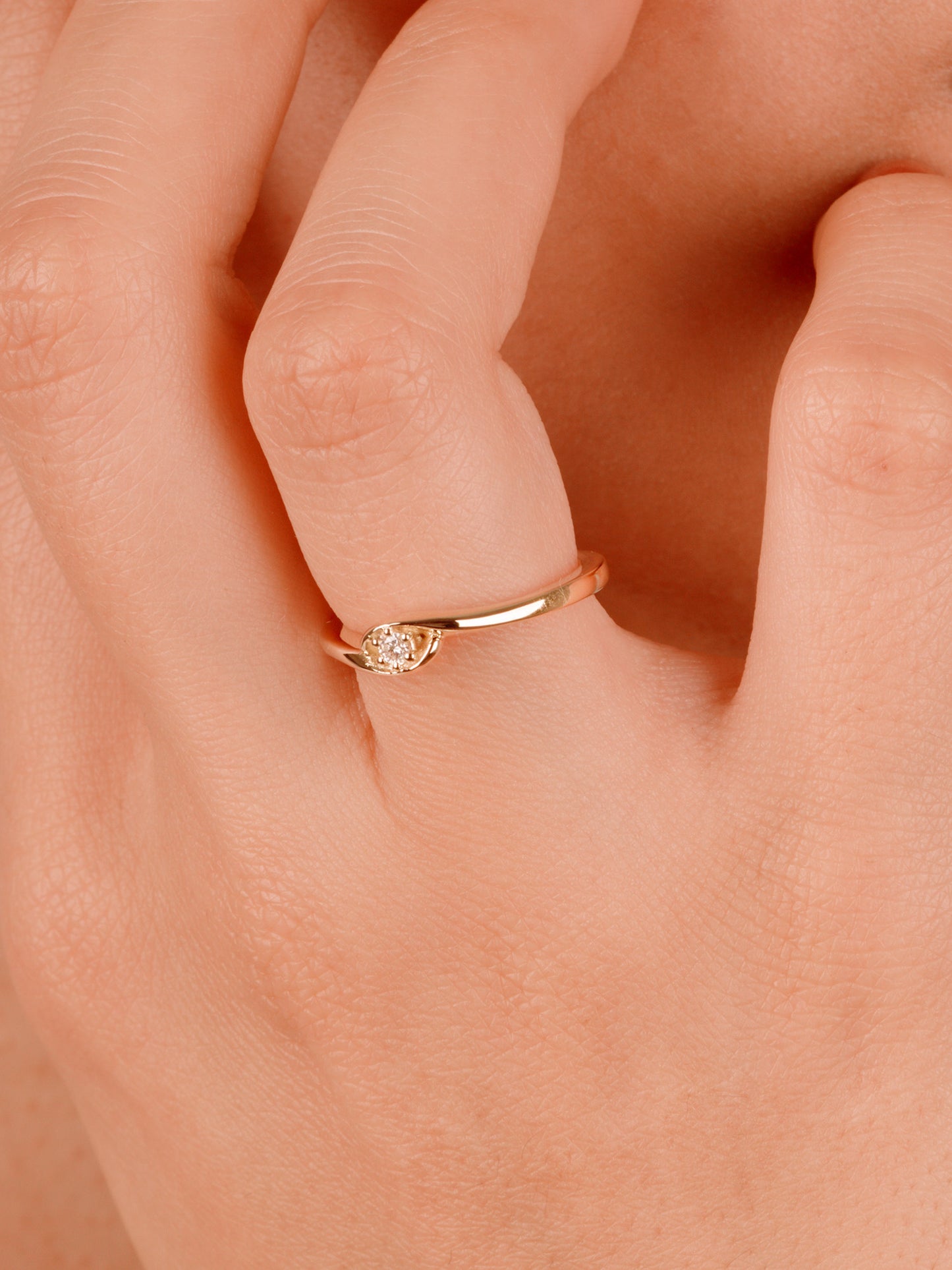 14K Gold Solitaire Moissanite Ring – Minimalist Solid Gold Engagement Ring