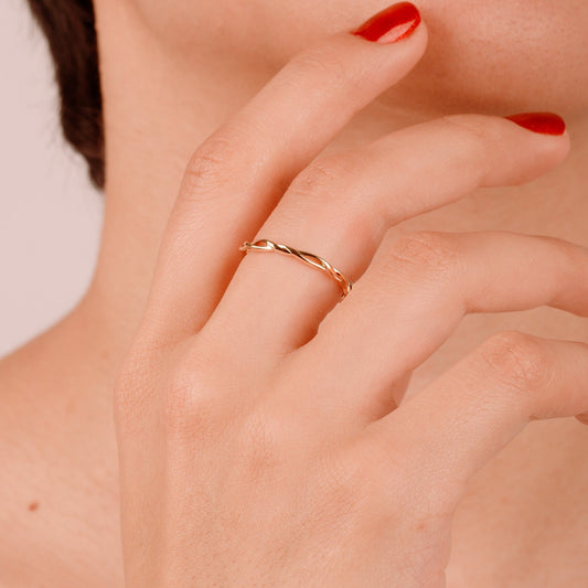 Solid Gold Twist Ring – Minimalist Braided Band