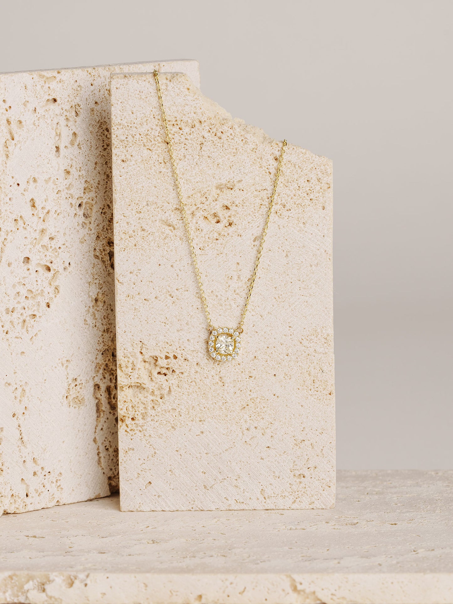 Moissanite Halo Pendant Necklace –  Gold Dainty Necklace