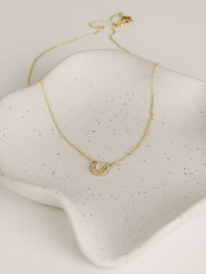 Moissanite Halo Pendant Necklace –  Gold Dainty Necklace