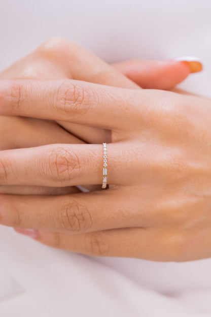 Baguette Moissanite Band – 14K Gold Minimalist Stacking Ring