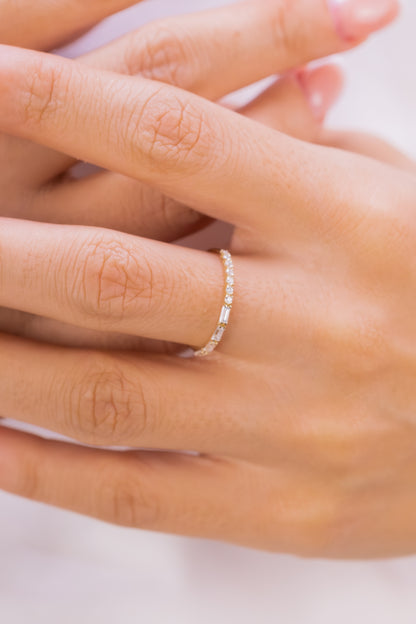 Baguette Moissanite Band – 14K Gold Minimalist Stacking Ring