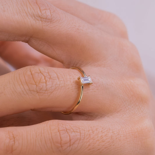 Minimalist Baguette Cut Solitaire Ring – Dainty Gold Stacking Ring
