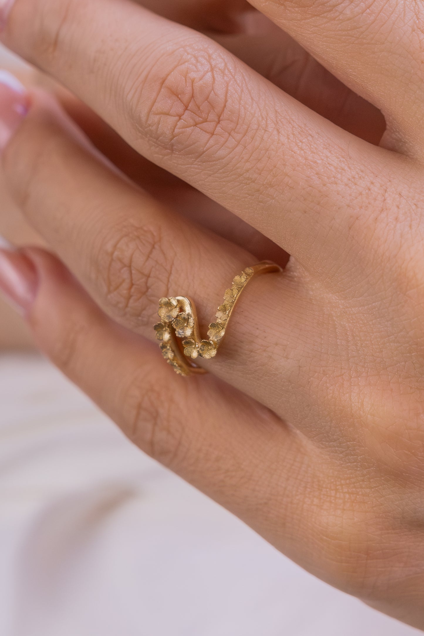 Floral Wave Wrap Ring – 14K Gold Nature-Inspired Open Band