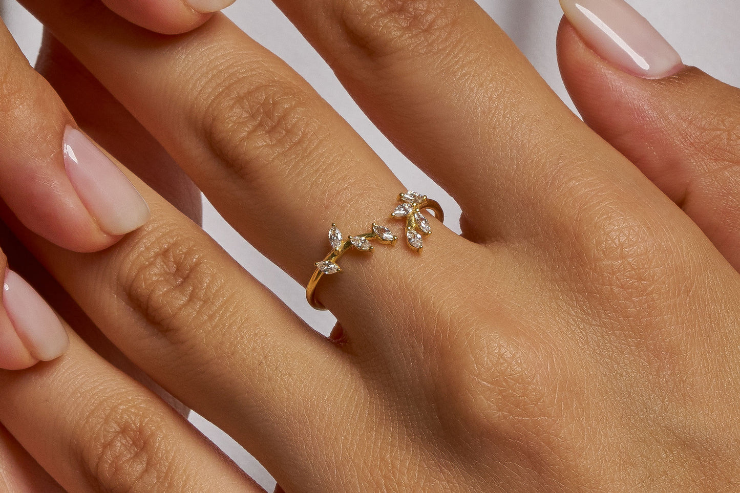 Leaf Diamond Cut Moissanite Cluster Ring: Elegant Leaf Design Jewelry in Silver & Gold Options