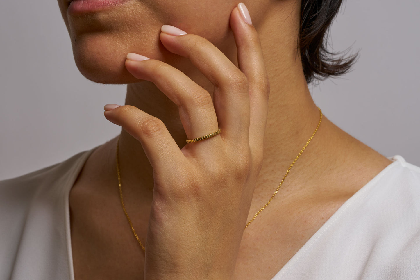 Textured Slim Wedding Band for Her, Minimalist Gold Stacking Ring, Dainty Hammered Wedding Ring, Delicate Promise Ring, Thin Engagement Band