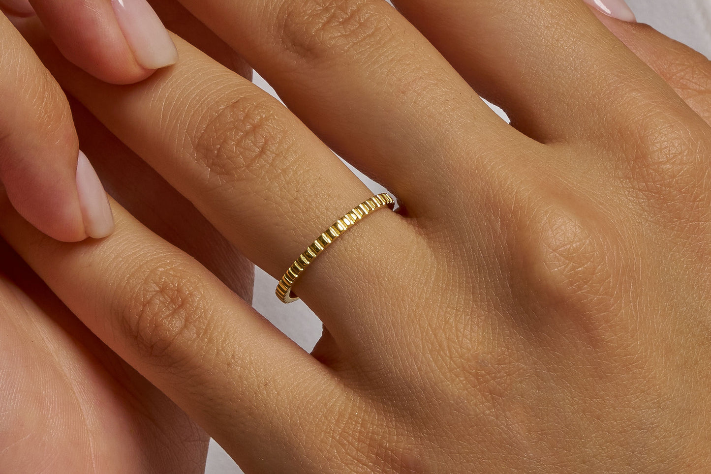 Textured Slim Wedding Band for Her, Minimalist Gold Stacking Ring, Dainty Hammered Wedding Ring, Delicate Promise Ring, Thin Engagement Band