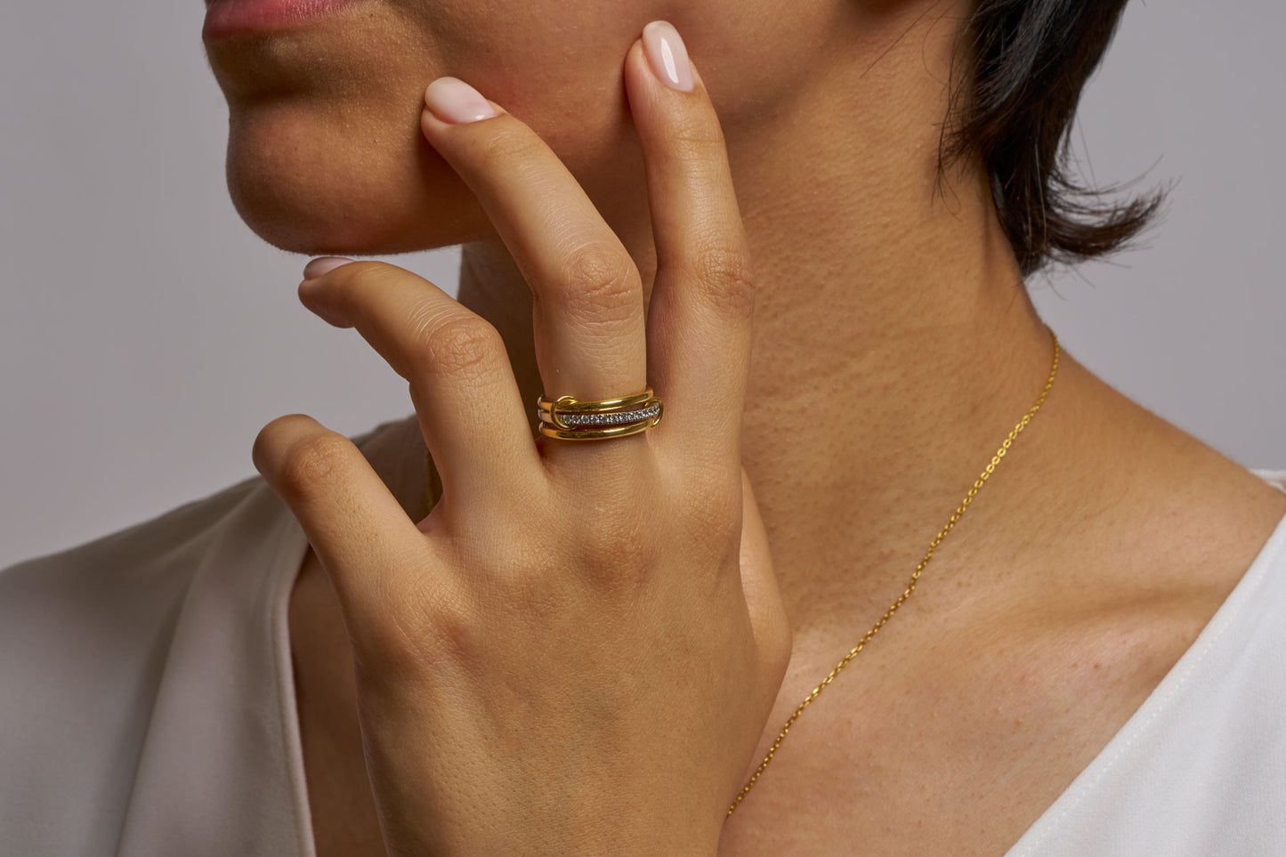 Gold Diamond cut Band Ring – 14K Gold Interlocking Ring with Round  Diamond cut moissanite , Unique Twist Design, Stackable Wedding Ring