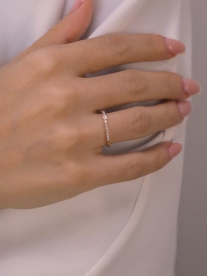 Baguette Moissanite Band – 14K Gold Minimalist Stacking Ring